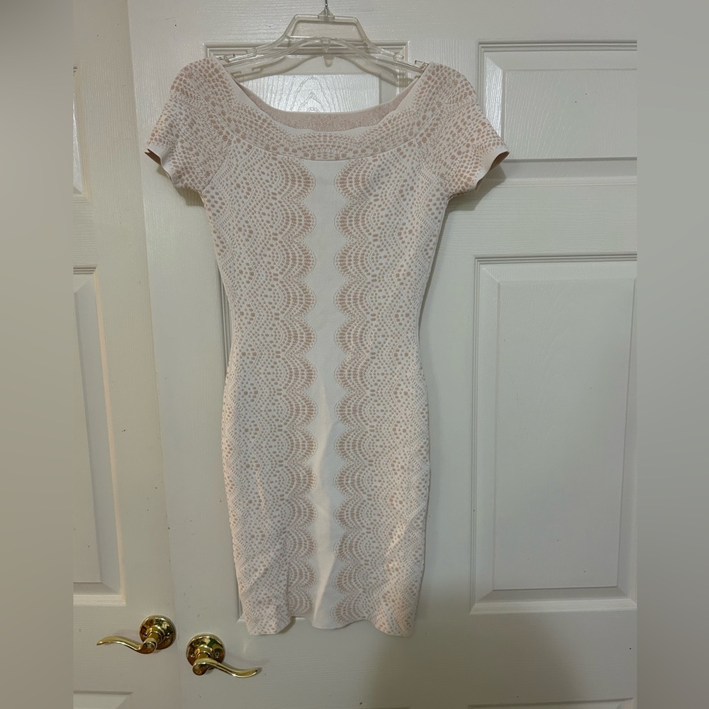 BCBGMaxAzria bodycon sheath, size Small
